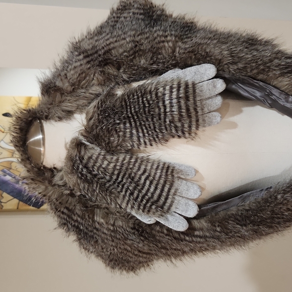 Collar and glove set - Picture 4 of 10